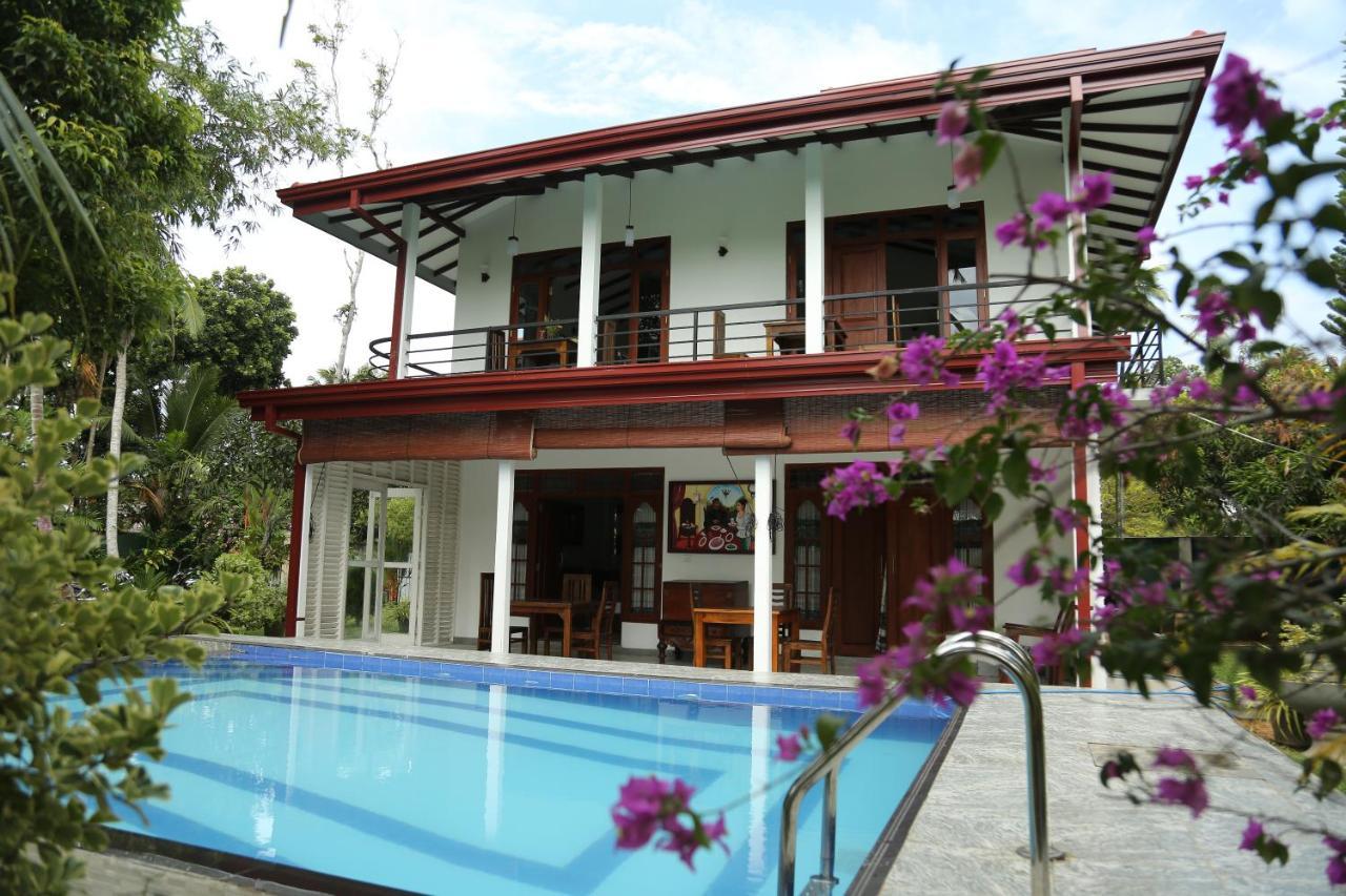 Villa A.SMS Induruwa Kültér fotó