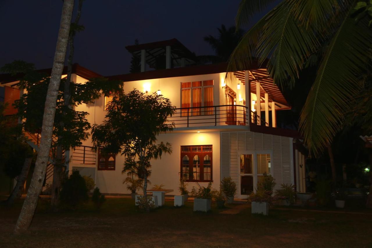 Villa A.SMS Induruwa Kültér fotó