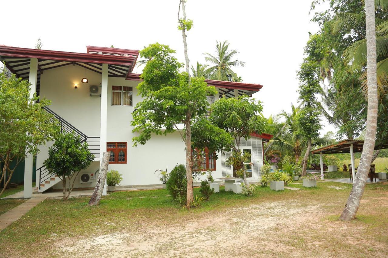 Villa A.SMS Induruwa Kültér fotó