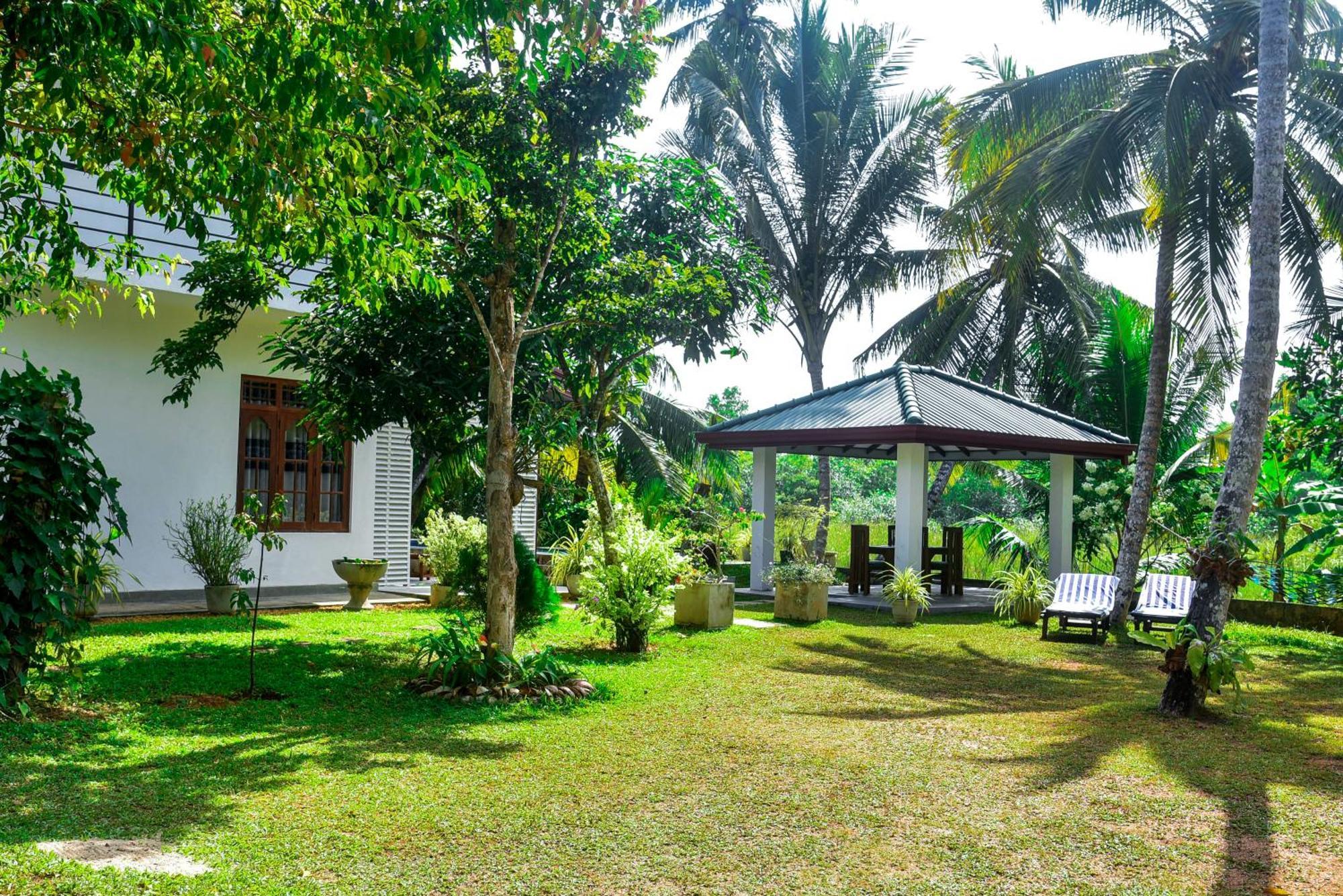 Villa A.SMS Induruwa Kültér fotó